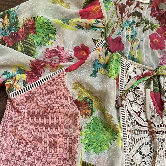 Anthropologie NEW condition Floral and crochet blouse . SZ Large . By Meadow Rue - Picture 7 of 8